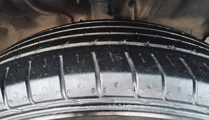 2019 KIA SELTOS HTK PLUS 1.5, Petrol, Manual, 1,48,858 km, Right Front Tyre Tread