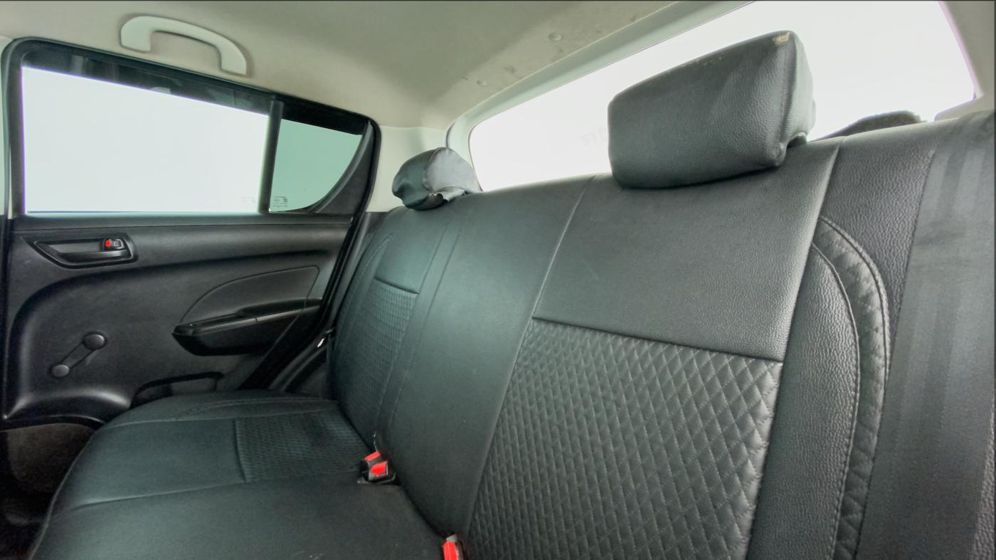 2015 Maruti Swift LXI (O), Petrol, Manual, 25,084 km, Right Side Rear Door Cabin