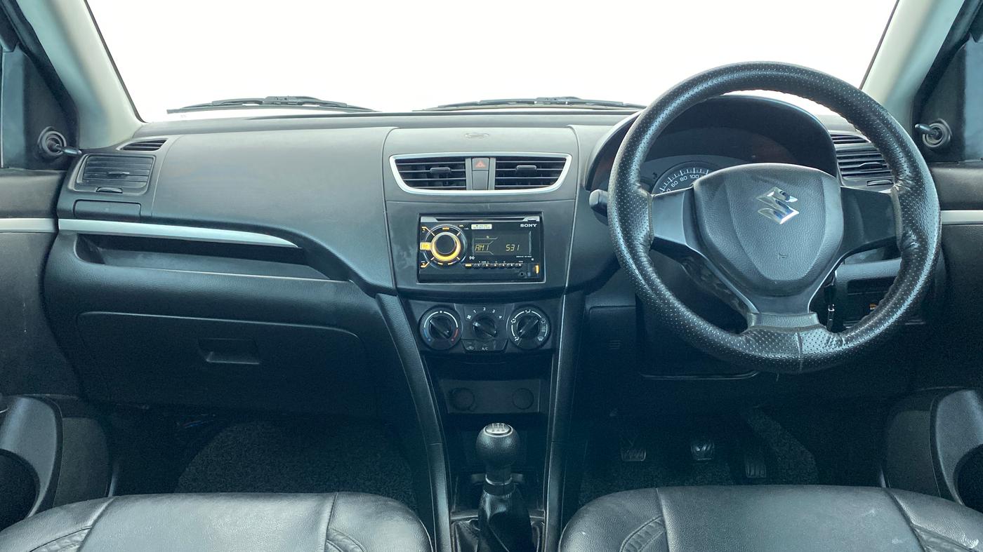 2015 Maruti Swift LXI (O), Petrol, Manual, 25,084 km, Dashboard