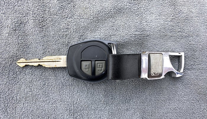 2015 Maruti Swift LXI (O), Petrol, Manual, 25,084 km, Key Close Up
