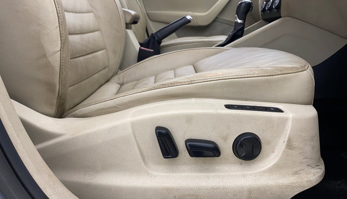 2013 Skoda Octavia ELEGANCE 2.0 TDI AT, Diesel, Automatic, 72,639 km, Driver Side Adjustment Panel