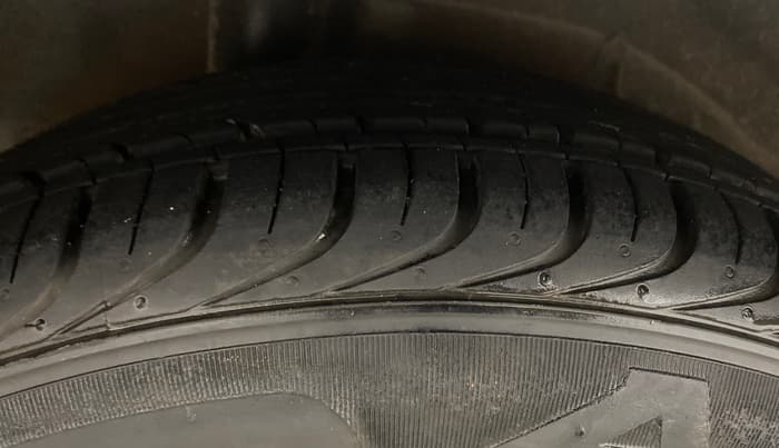 2013 Chevrolet Sail 1.2 LS ABS, Petrol, Manual, 29,743 km, Right Rear Tyre Tread