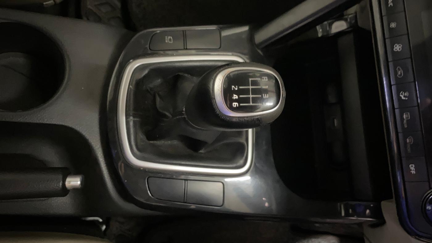 2020 KIA SELTOS HTX 1.5 PETROL, Petrol, Manual, 97,660 km, Gear Lever