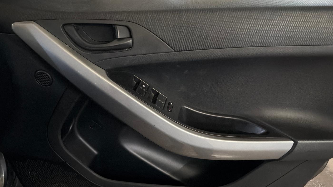 2020 Tata NEXON XM SUNROOF PETROL, Petrol, Manual, 50,912 km, Driver Side Door Panels Control