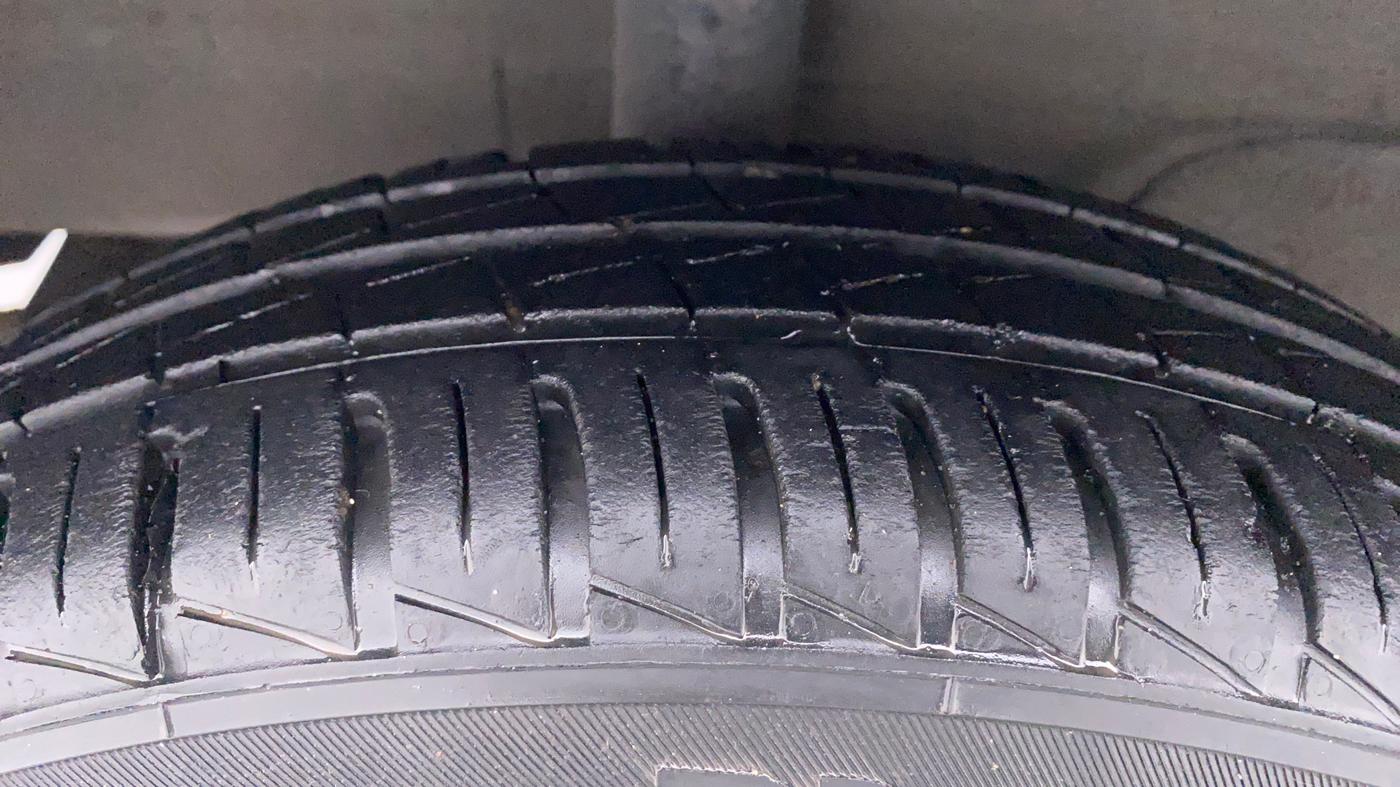 2019 Hyundai NEW SANTRO 1.1 MAGNA AMT, Petrol, Automatic, 17,940 km, Right Rear Tyre Tread