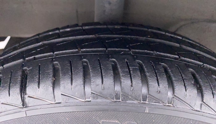 2019 Hyundai NEW SANTRO 1.1 MAGNA AMT, Petrol, Automatic, 17,940 km, Right Rear Tyre Tread