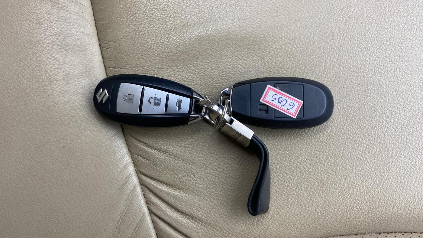 2021 Maruti Ciaz ALPHA  AT 1.5 SHVS PETROL, Petrol, Automatic, 62,799 km, Key Close Up