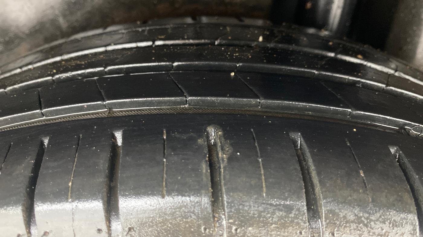 2021 Maruti Ciaz ALPHA  AT 1.5 SHVS PETROL, Petrol, Automatic, 62,799 km, Left Rear Tyre Tread