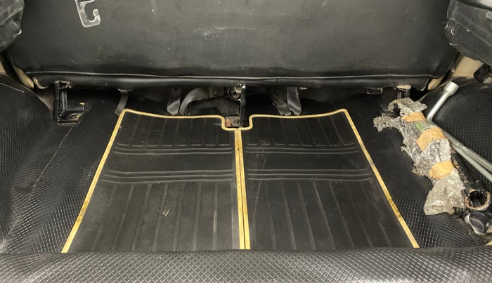 2016 Mahindra TUV300 T8 AMT, Diesel, Automatic, 81,360 km, Boot Inside