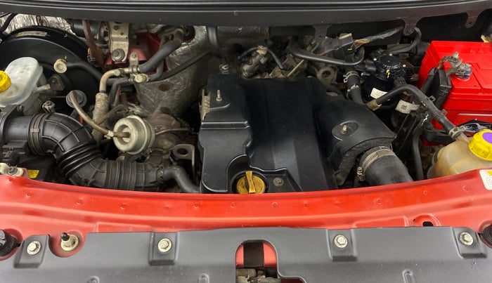 2016 Mahindra TUV300 T8 AMT, Diesel, Automatic, 81,360 km, Engine View