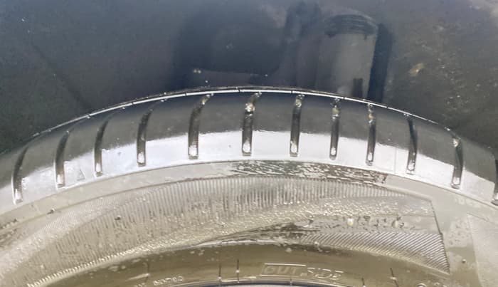 2018 Skoda Superb L&K 1.8 TSI AT, Petrol, Automatic, 70,255 km, Left Rear Tyre Tread