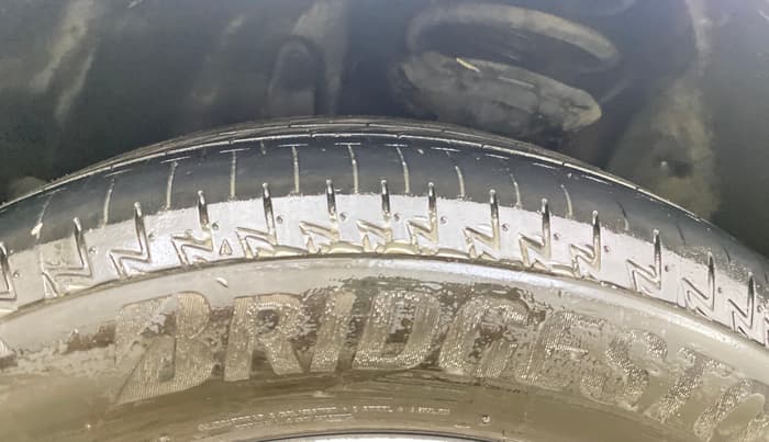 2018 Skoda Superb L&K 1.8 TSI AT, Petrol, Automatic, 70,255 km, Left Front Tyre Tread