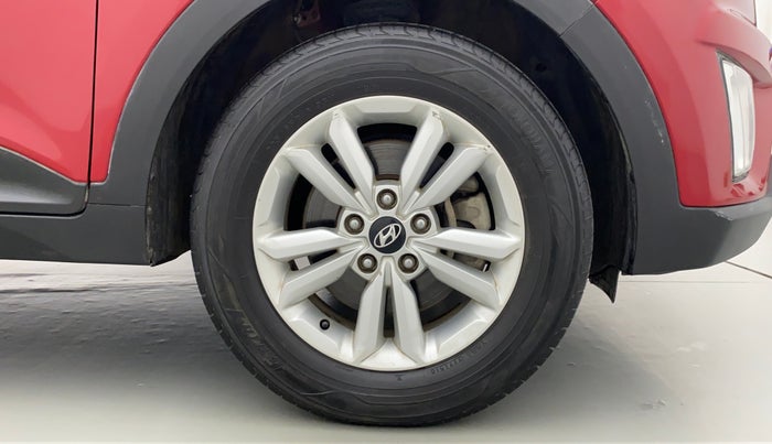 2015 Hyundai Creta 1.6 CRDI SX PLUS AUTO, Diesel, Automatic, 1,28,469 km, Right Front Tyre