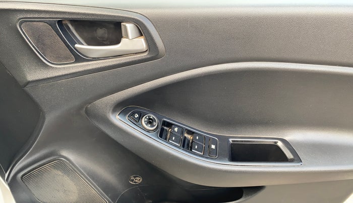 2019 Hyundai i20 Active 1.2 BASE, Petrol, Manual, 62,276 km, Driver Side Door Panels Control