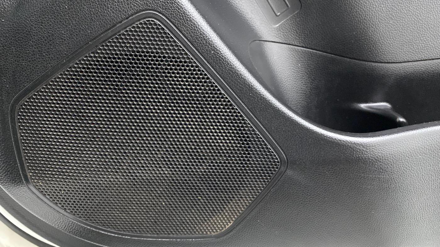2019 Maruti Swift VXI, Petrol, Manual, 43,012 km, Speaker