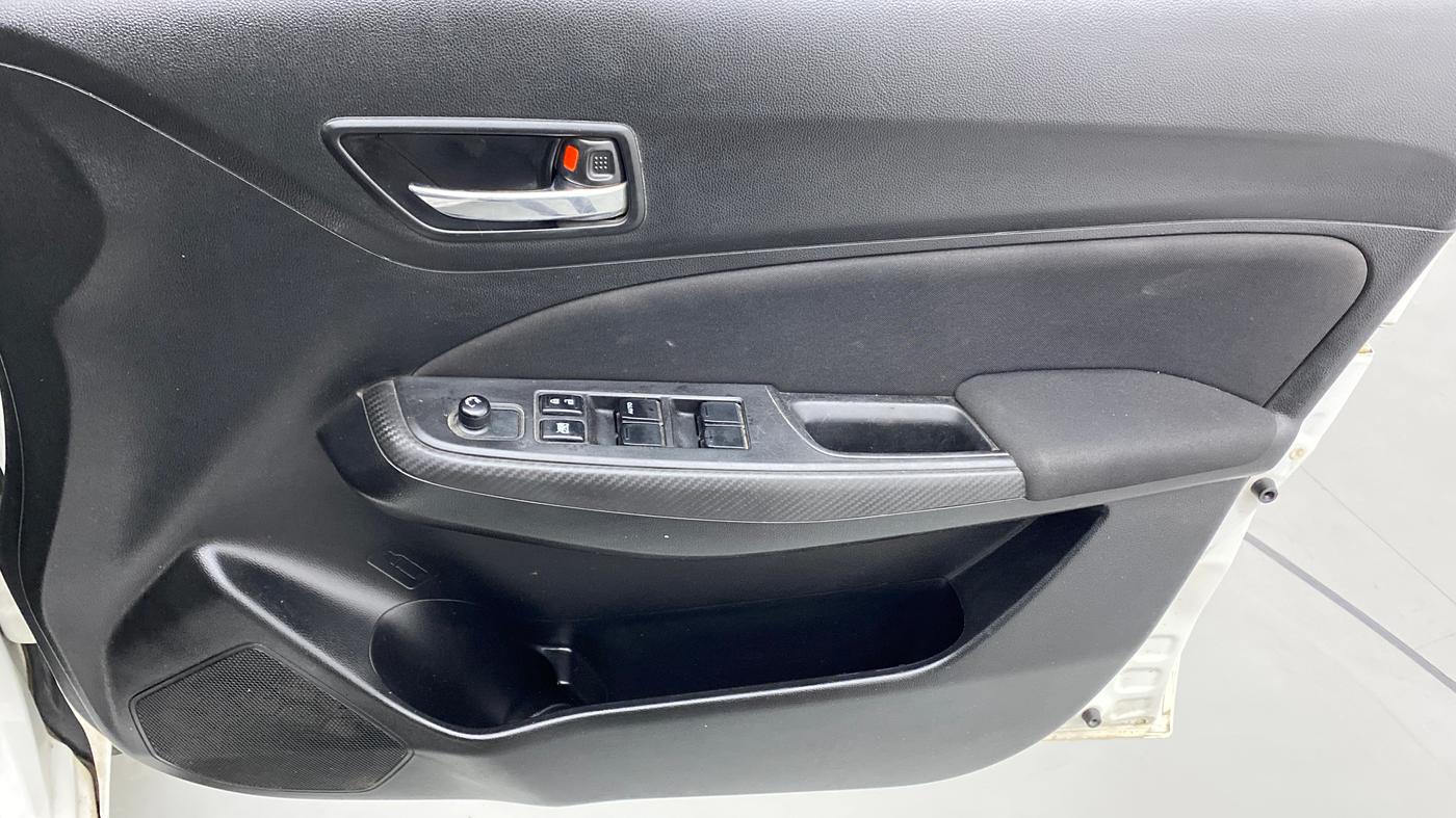 2019 Maruti Swift VXI, Petrol, Manual, 43,012 km, Driver Side Door Panels Control
