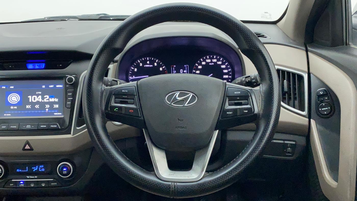 2016 Hyundai Creta SX PLUS 1.6 PETROL, Petrol, Manual, 1,00,673 km, Steering Wheel Close Up