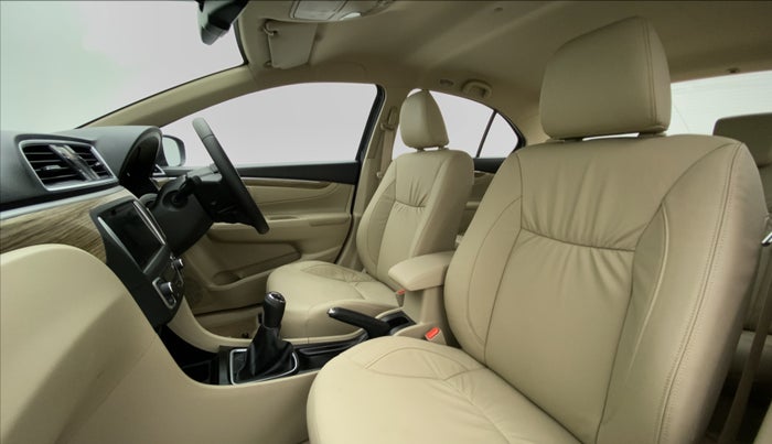 2022 Maruti Ciaz ALPHA 1.5 MT VTVT SHVS, Petrol, Manual, 246 km, Right Side Front Door Cabin