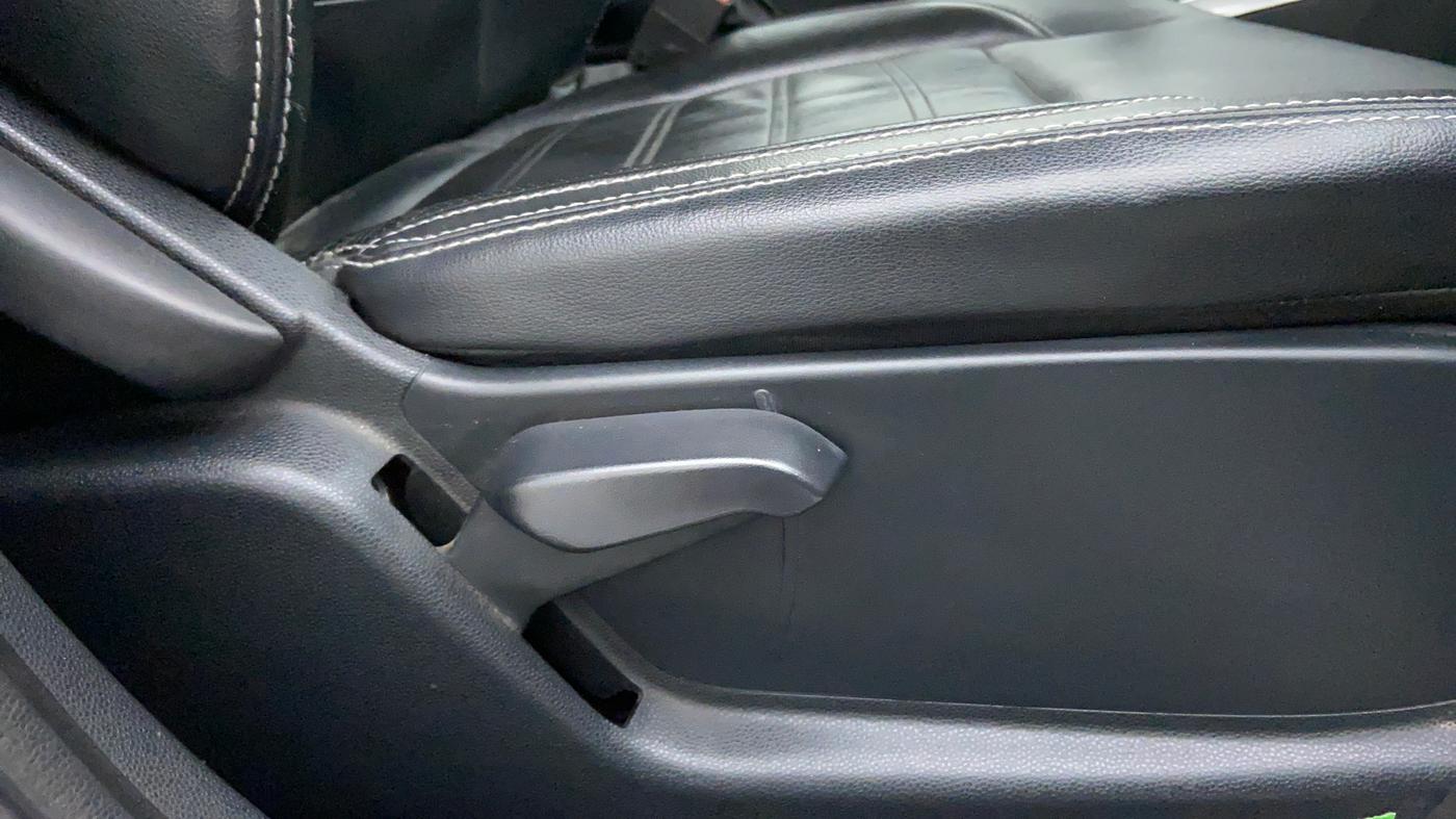 2018 Ford Ecosport 1.5 TDCI TITANIUM PLUS, Diesel, Manual, 56,557 km, Driver Side Adjustment Panel