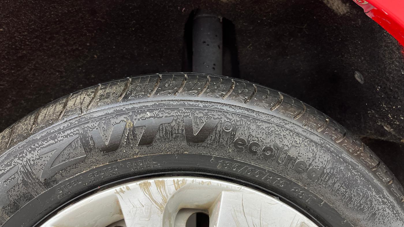 2017 Maruti Baleno SIGMA PETROL 1.2, Petrol, Manual, 93,386 km, Left Rear Tyre Tread