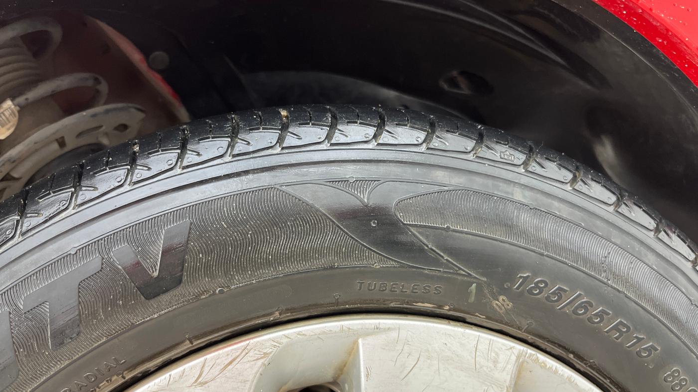 2017 Maruti Baleno SIGMA PETROL 1.2, Petrol, Manual, 93,386 km, Right Front Tyre Tread