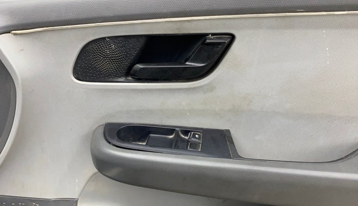 2021 Tata ALTROZ XT PETROL, Petrol, Manual, 64,643 km, Driver Side Door Panels Control