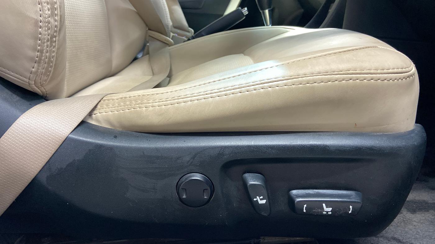 2015 Toyota Corolla Altis VL CVT PETROL, Petrol, Automatic, 1,10,693 km, Driver Side Adjustment Panel