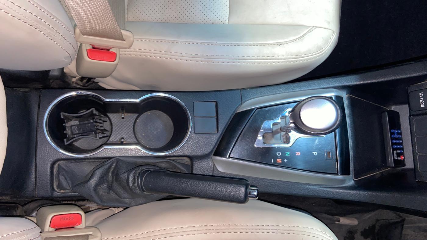 2015 Toyota Corolla Altis VL CVT PETROL, Petrol, Automatic, 1,10,693 km, Gear Lever