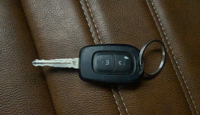 2021 Renault Kiger RXL AMT, Petrol, Automatic, 73,586 km, Key Close Up