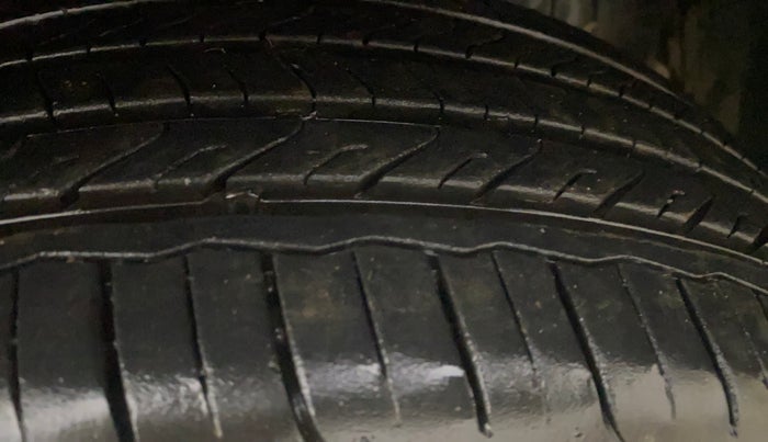 2021 Renault Kiger RXL AMT, Petrol, Automatic, 73,586 km, Right Front Tyre Tread