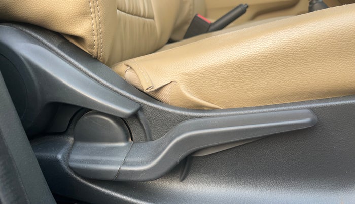 2020 Honda Amaze 1.2L I-VTEC S, Petrol, Manual, 48,144 km, Driver Side Adjustment Panel