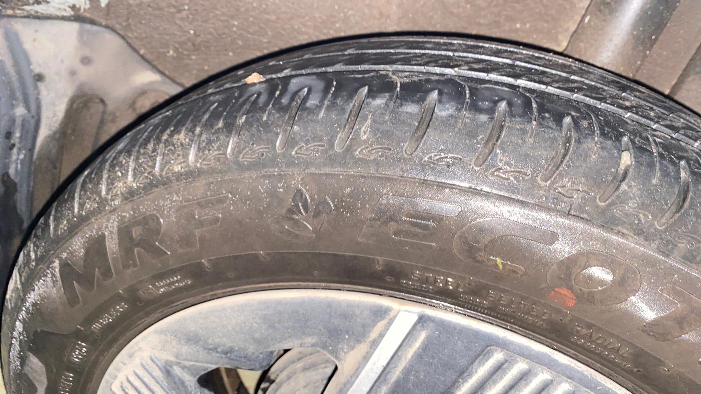 2026 Tata ALTROZ Accomplished S Petrol 6DCT, Petrol, Automatic, 6,892 km, Left Rear Tyre Tread