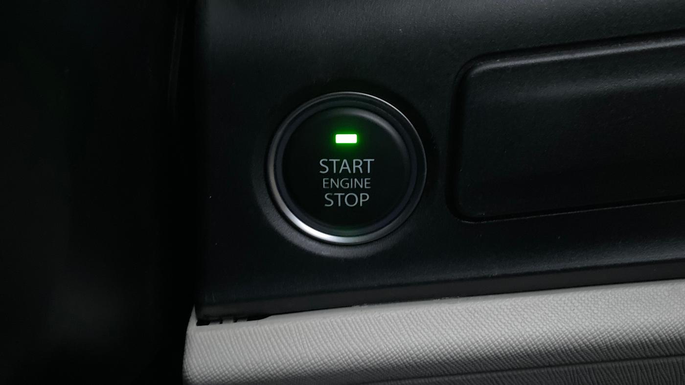 2026 Tata ALTROZ Accomplished S Petrol 6DCT, Petrol, Automatic, 6,892 km, Keyless Start/ Stop Button