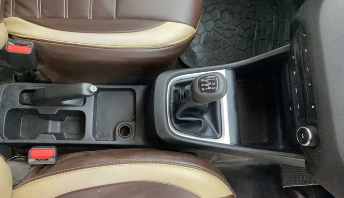 2022 Tata PUNCH ACCOMPLISHED MT, Petrol, Manual, 71,568 km, Gear Lever