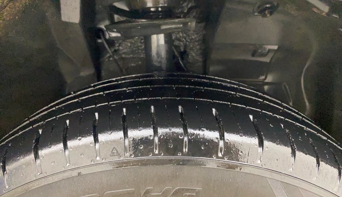 2022 Tata PUNCH ACCOMPLISHED MT, Petrol, Manual, 71,568 km, Right Front Tyre Tread