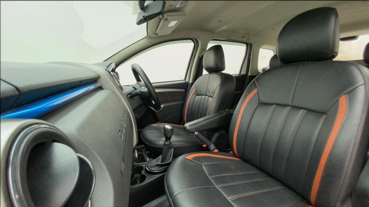 2021 Renault Duster RXZ 1.5 PETROL MT, Petrol, Manual, 37,367 km, Right Side Front Door Cabin