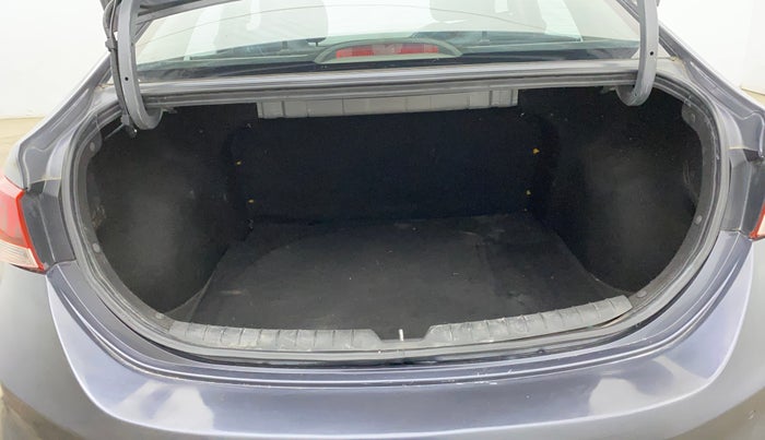 2019 Hyundai Verna 1.6 VTVT SX + AT, Petrol, Automatic, 77,323 km, Boot Inside