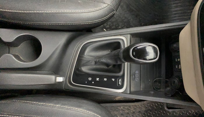 2019 Hyundai Verna 1.6 VTVT SX + AT, Petrol, Automatic, 77,323 km, Gear Lever