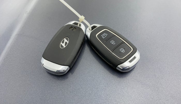 2019 Hyundai Verna 1.6 VTVT SX + AT, Petrol, Automatic, 77,323 km, Key Close Up