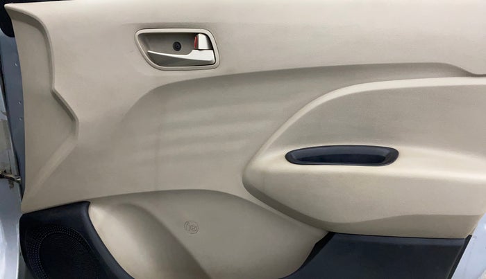 2019 Hyundai NEW SANTRO SPORTZ CNG, CNG, Manual, 70,949 km, Driver Side Door Panels Control