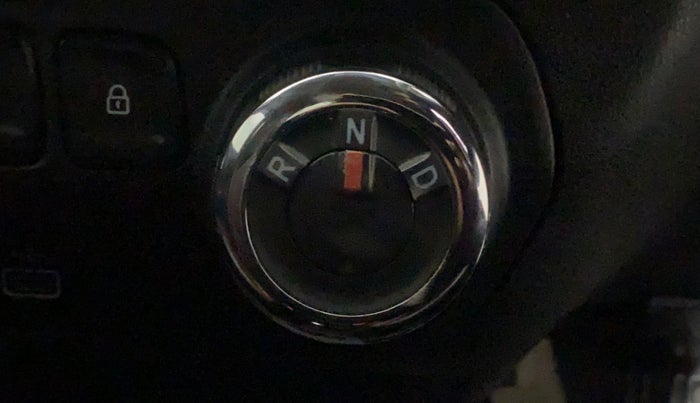 2019 Renault Kwid RXT 1.0 AMT (O), Petrol, Automatic, 23,547 km, Gear Lever