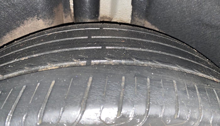 2022 MG ASTOR SHARP 1.5 MT, Petrol, Manual, 62,976 km, Right Rear Tyre Tread