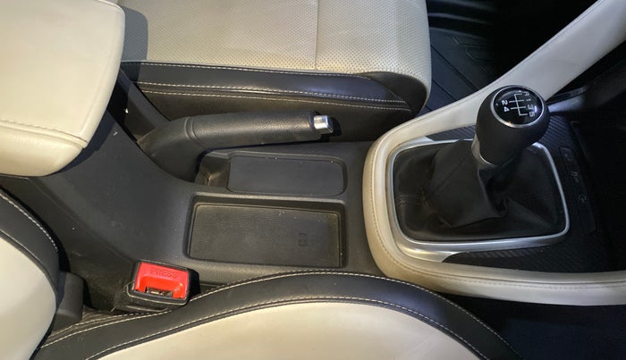 2022 MG ASTOR SHARP 1.5 MT, Petrol, Manual, 62,976 km, Gear Lever