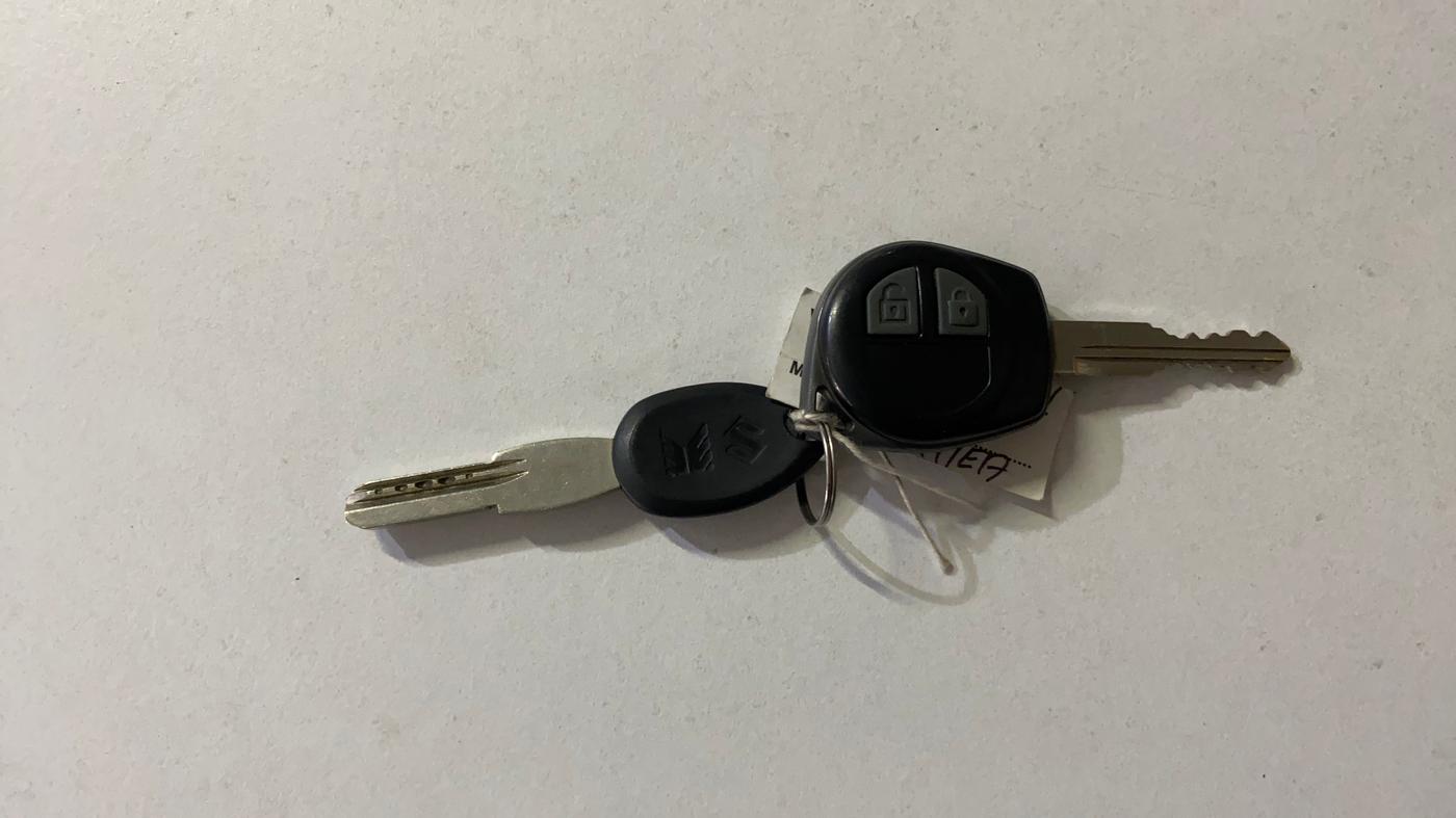2016 Maruti Ertiga VXI, Petrol, Manual, 25,159 km, Key Close Up