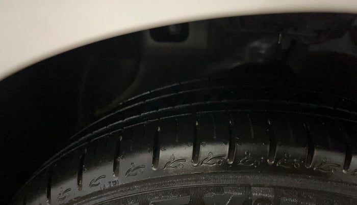 2024 Hyundai GRAND I10 NIOS SPORTZ 1.2 KAPPA VTVT, Petrol, Manual, 4,586 km, Left Front Tyre Tread
