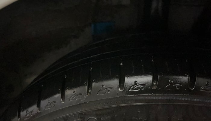 2024 Hyundai GRAND I10 NIOS SPORTZ 1.2 KAPPA VTVT, Petrol, Manual, 4,586 km, Left Rear Tyre Tread