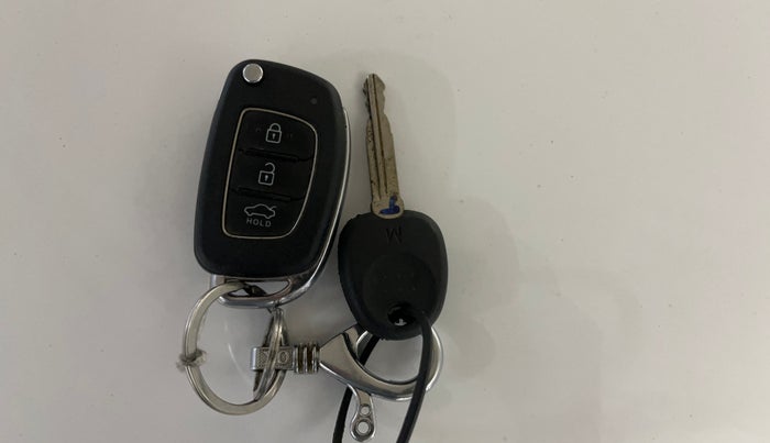 2024 Hyundai GRAND I10 NIOS SPORTZ 1.2 KAPPA VTVT, Petrol, Manual, 4,586 km, Key Close Up