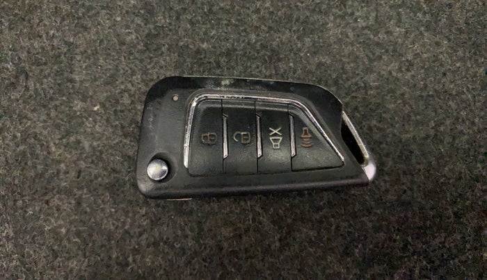 2016 Renault Kwid RXT 0.8 (O), Petrol, Manual, 91,411 km, Key Close Up