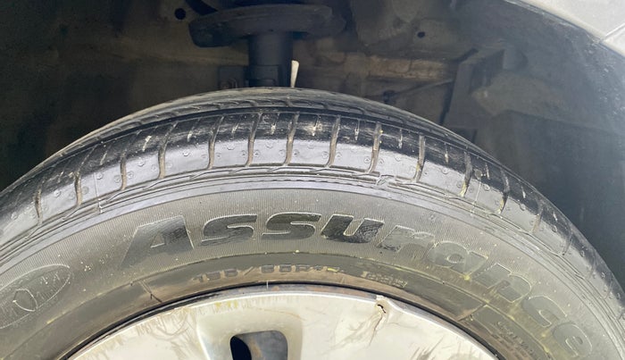 2016 Maruti Ertiga VXI AT, Petrol, Automatic, 81,140 km, Right Front Tyre Tread