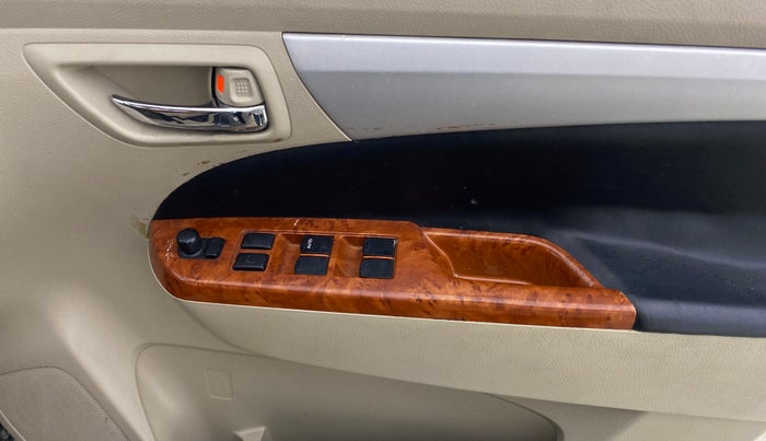 2016 Maruti Ertiga VXI AT, Petrol, Automatic, 81,140 km, Driver Side Door Panels Control